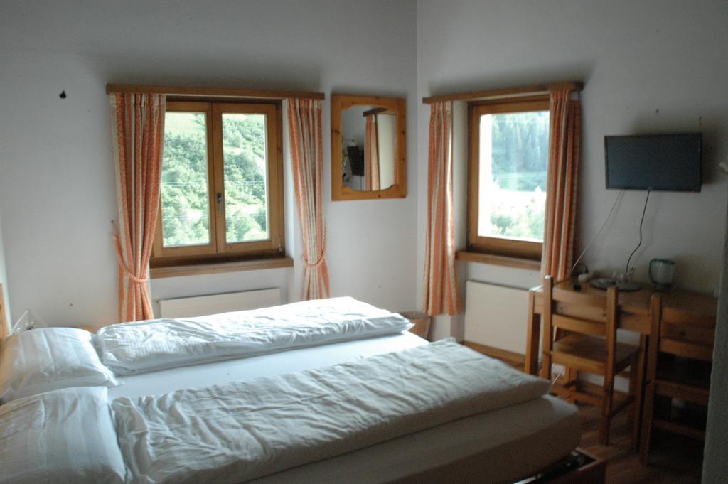 Hotel Restaurant Walserhof Medels Im Rheinwald Εξωτερικό φωτογραφία
